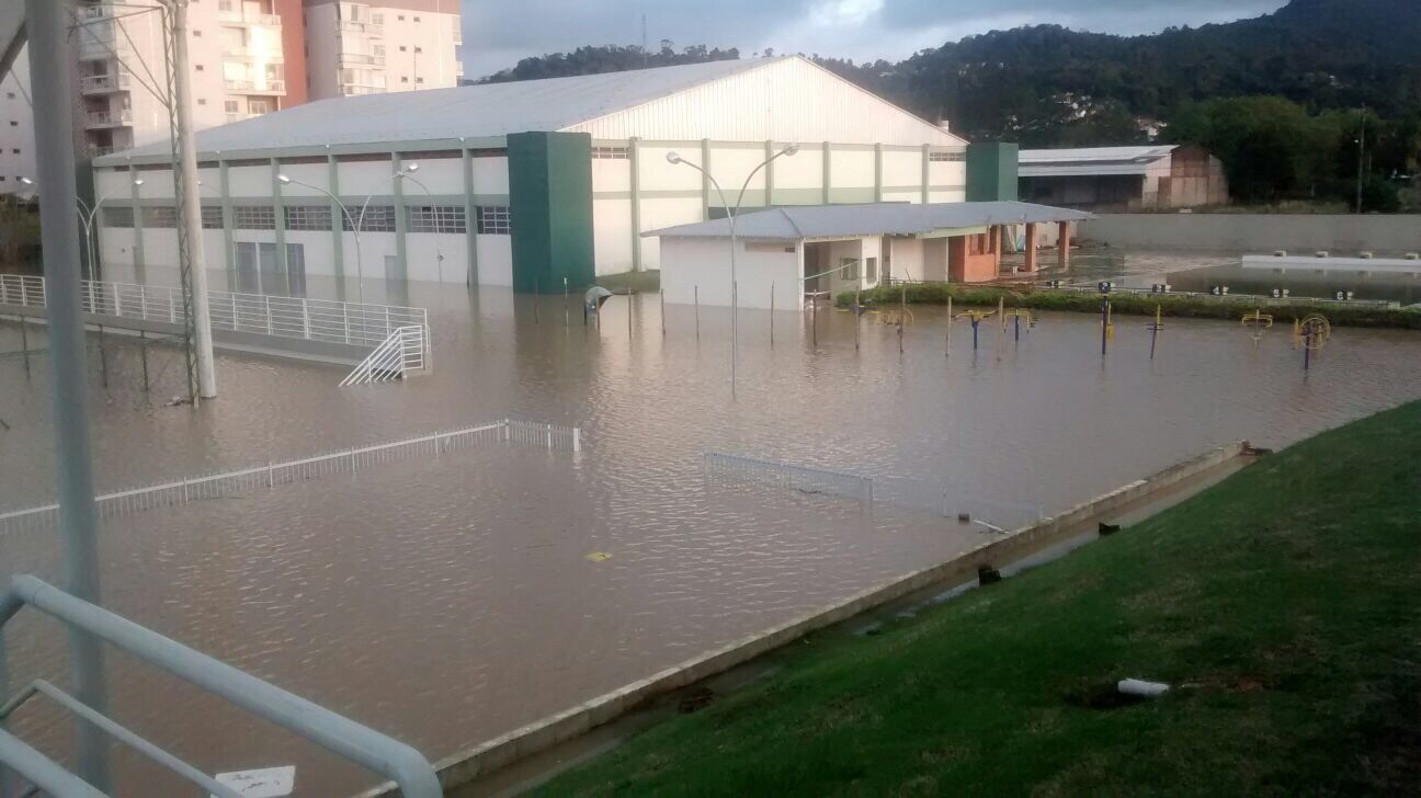 Imagem 1883 no node 3883