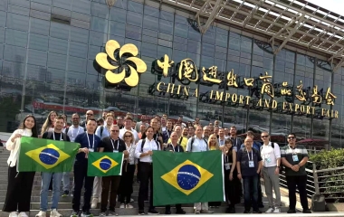 Missão da FIESC inicia visita a Canton Fair e conhece empresas chinesas