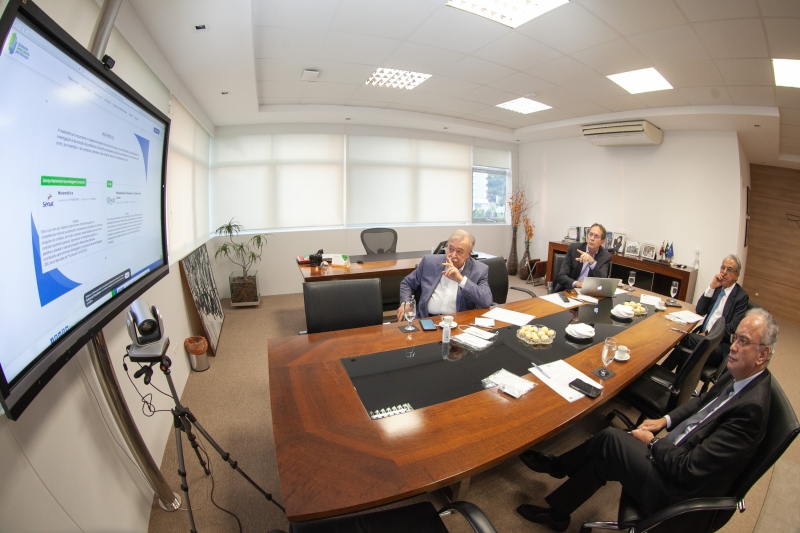 Necessidade de uma política industrial para o País foi um dos temas debatidos (foto: Filipe Scotti)