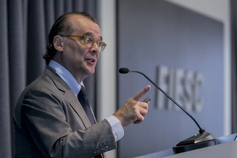 “É como se a grama tivesse crescido no jardim inteiro”, afirmou Franco, a respeito da necessidade de ajustes no setor público. Fotos: Fernando Willadino