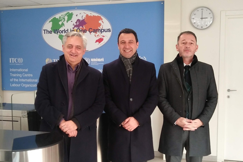 Na OIT, Felix Martin Daza (e) recebeu Pererira e Lorenzett para tratar de temas como educação, saúde e segurança