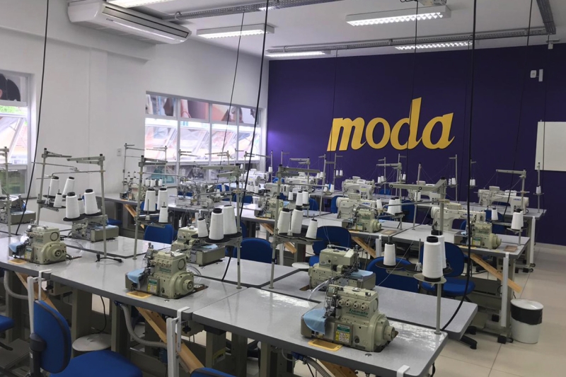 SENAI em Gaspar tem quatro cursos com inscrições abertas em têxtil e vestuário. Foto: Divulgação SENAI