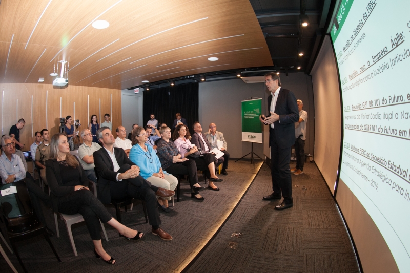 Presidente da FIESC, Mario Cezar de Aguiar, apresentou dados de infraestrutura de SC (foto: Filipe Scotti)