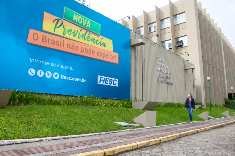 FIESC manifesta apoio à reforma em sua sede (foto: Filipe Scotti)