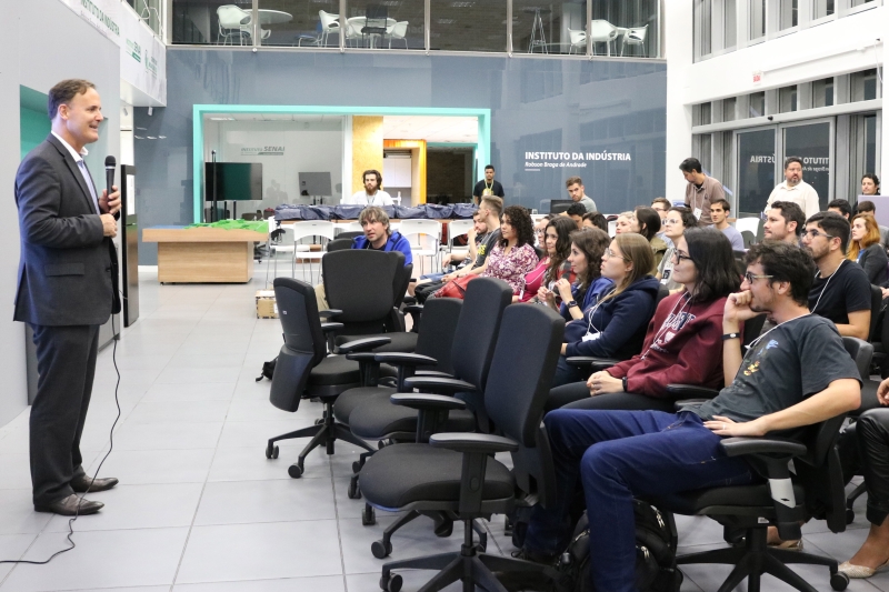 Maratona da NASA premia projetos de prevenção de incêndios, controle de algas e robô lunar