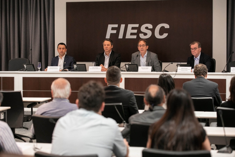 FIESC e sindicatos focam em geração de valor para a indústria 