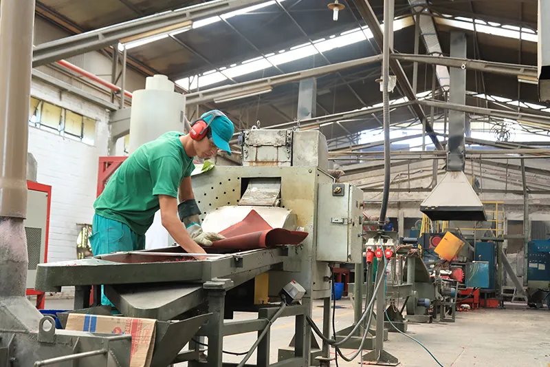 Alcaplas: reciclagem de 950 toneladas mensais de resinas e embalagens