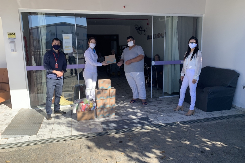 Repouso Aconchego dos Avós recebeu 728 escovas de dente