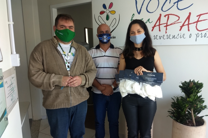 Doações entregues na APAE de Tubarão. Foto: Divulgação/FIESC