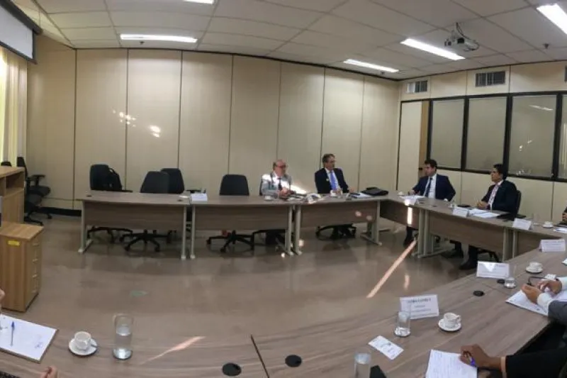 Reunião no Ministério da Infraestrutura com o secretário-executivo, Marcelo Sampaio, e sua equipe técnica