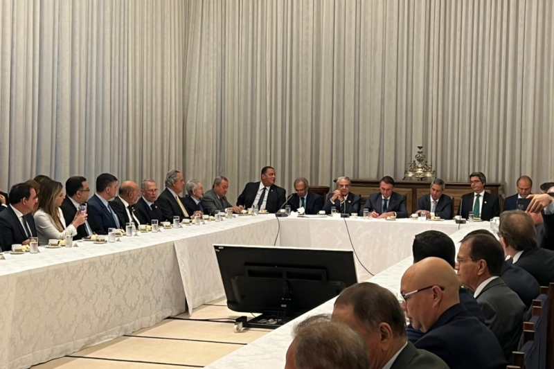 FIESC participa de reunião com Bolsonaro, em Brasília