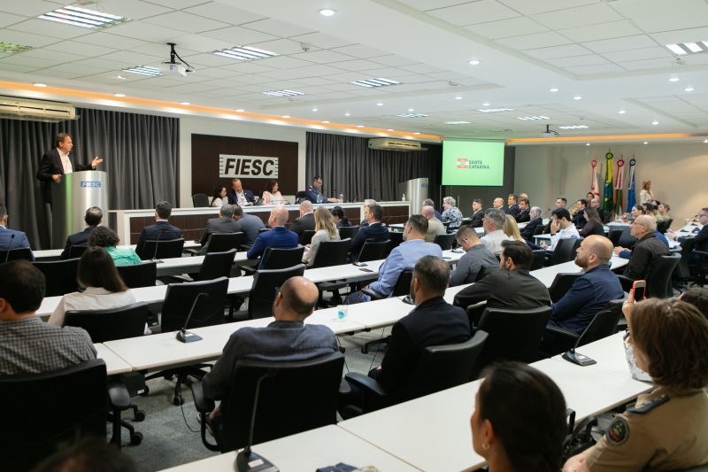 Assinatura o decreto ocorreu na sede da FIESC (Foto: Filipe Scotti)