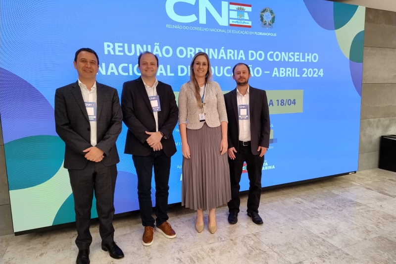 Executivos do SENAI presentes na reunião do Conselho Nacional de Educação, em Florianópolis