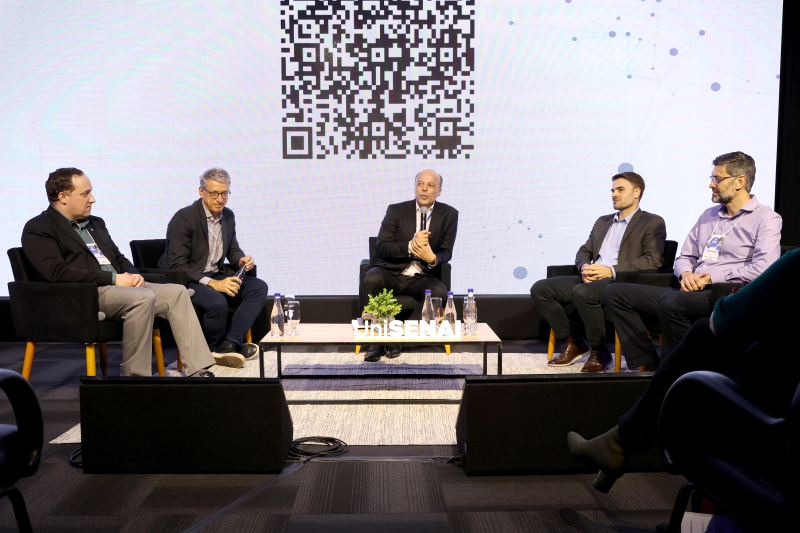 Painel com especialistas debateu transformação sustentável na indústria 4.0. Foto: André Kopsch 