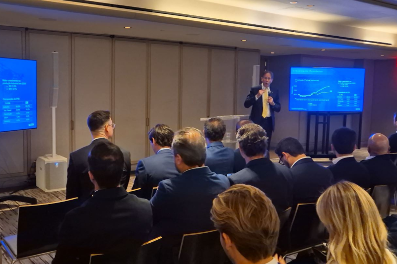 Aguiar, da FIESC, em apresentação no SC Day, em Nova York