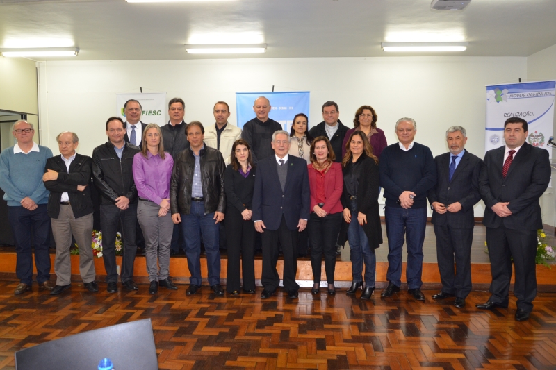 Empresários do Centro-Norte também assinaram a adesão ao Programa Novos Caminhos (Foto: Jorge Tadeu)