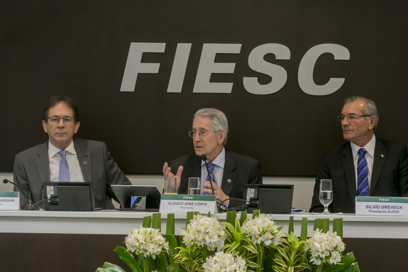 Reunião de diretoria da FIESC foi realizada nesta sexta-feira (17), em Florianópolis (foto: Fernando Willadino)