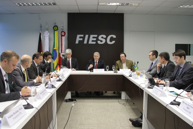 Grupo gestor da parceria com o Fraunhofer IPK se reuniu na sede da FIESC, em Florianópolis. Foto Filipe Scotti