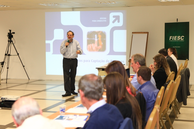 Líderes sindicais de todo o Estado participaram da oficina oferecida pela CNI em parceria com as Federações de Indústria (foto: Filipe Scotti)